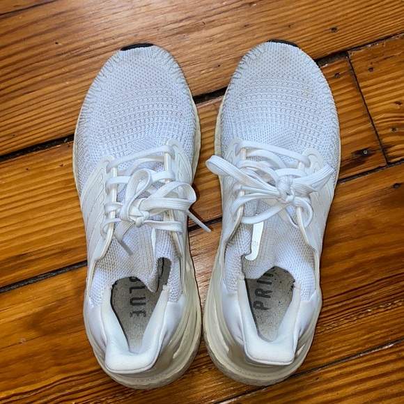 Adidas Ultraboost 20 - Picture 2 of 5